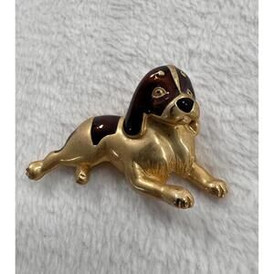 New View Hound Dog Pin Brooch Signed Gold Ton Costume Jewelry Womens